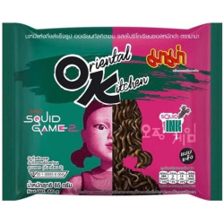 Paquet De Nouille Ramen Oriental Kitchen X Squid Game Par Mama - Saveur D'encre De Poulpe Epice Paquet De Nouille Ramen Oriental Kitchen X Squid Game Par Mama - Saveur D'encre De Poulpe Epice
